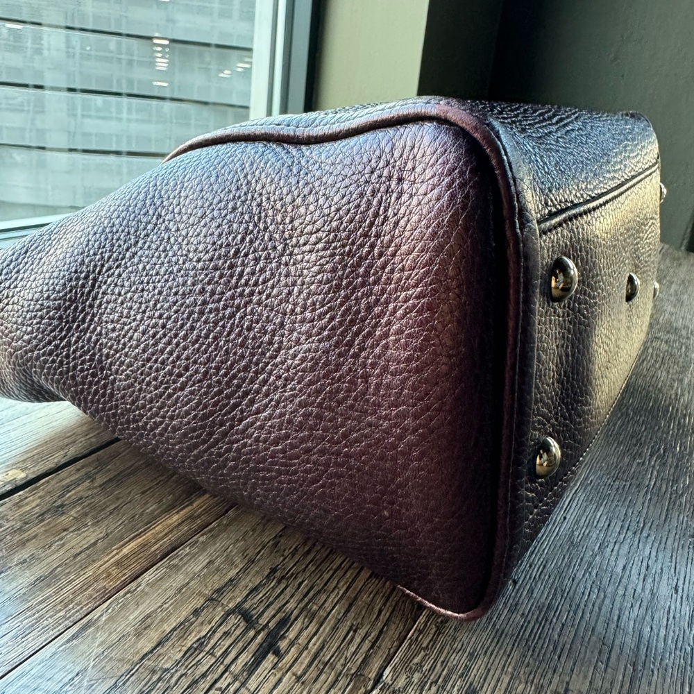 Gucci Pebbled Leather Satchel in Deep Burgundy with Tassel - Picture 4 of 12